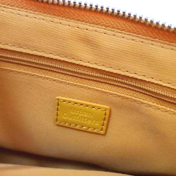 Urban Outfitters - Yellow Patent Baguette Purse - Picture 8 of 8